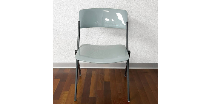 Klappstuhl von INTERSTUHL